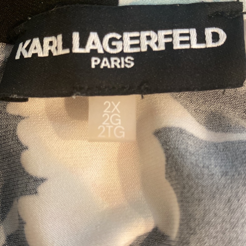 Karl Lagerfeld Paris short sleeve floral blouse 2X - Picture 6 of 7